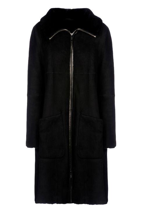 Cappotto nero in montone con maniche lunghe, collo ampio e zip centrale